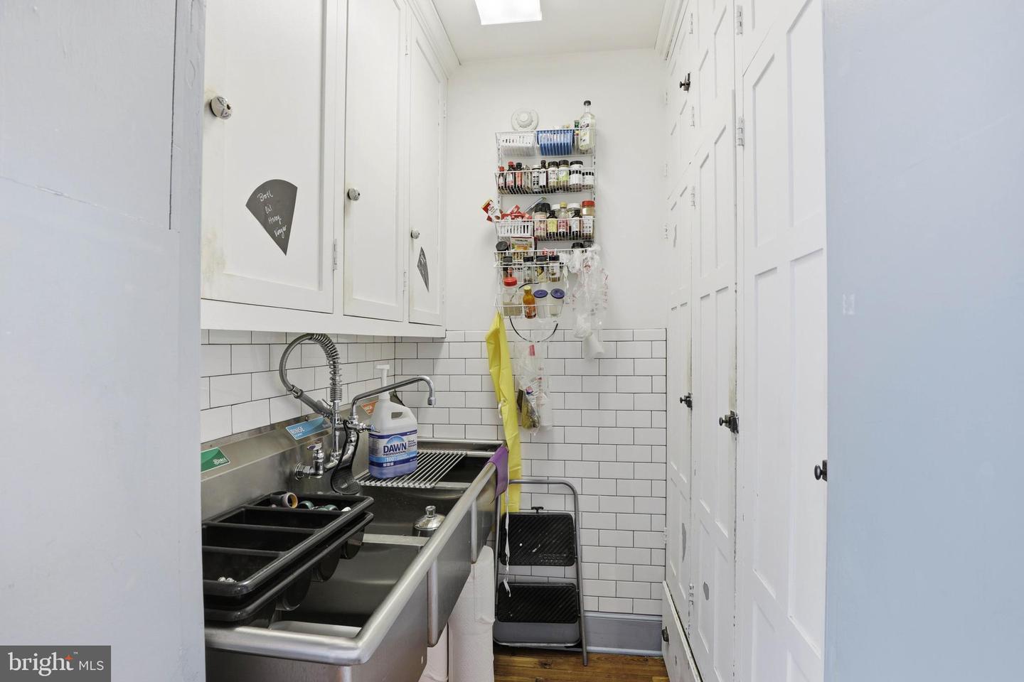 252 Frederick St Property Photo 26