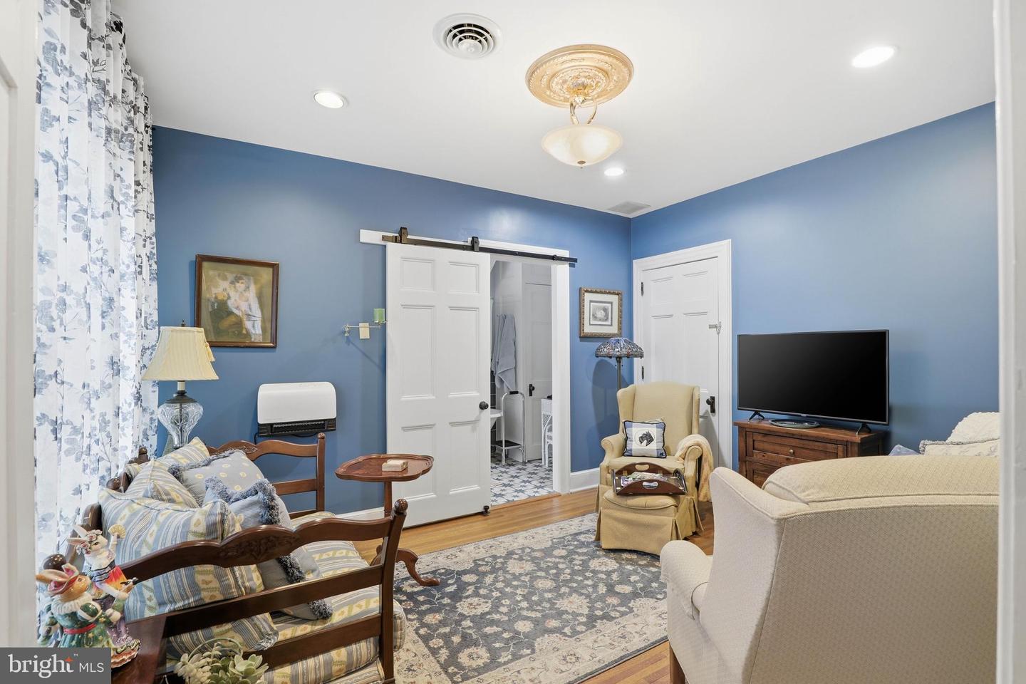 252 Frederick St Property Photo 43