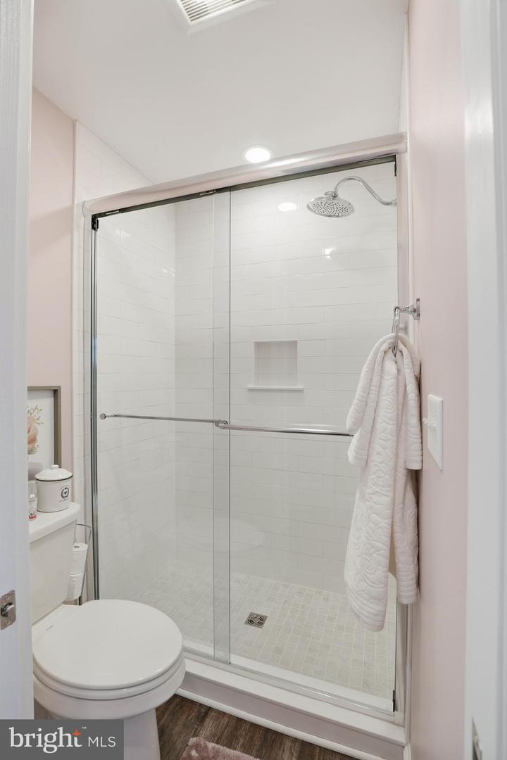 252 Frederick St Property Photo 94