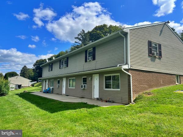 27 E Main St #d Property Photo 1