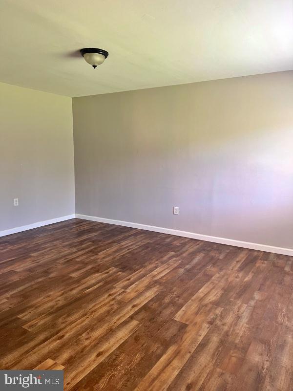 27 E Main St #d Property Photo 3