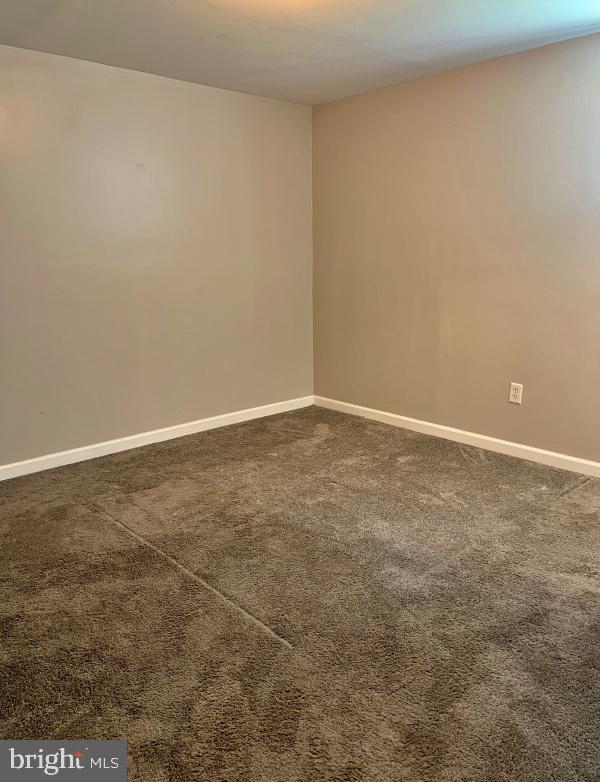 27 E Main St #d Property Photo 5