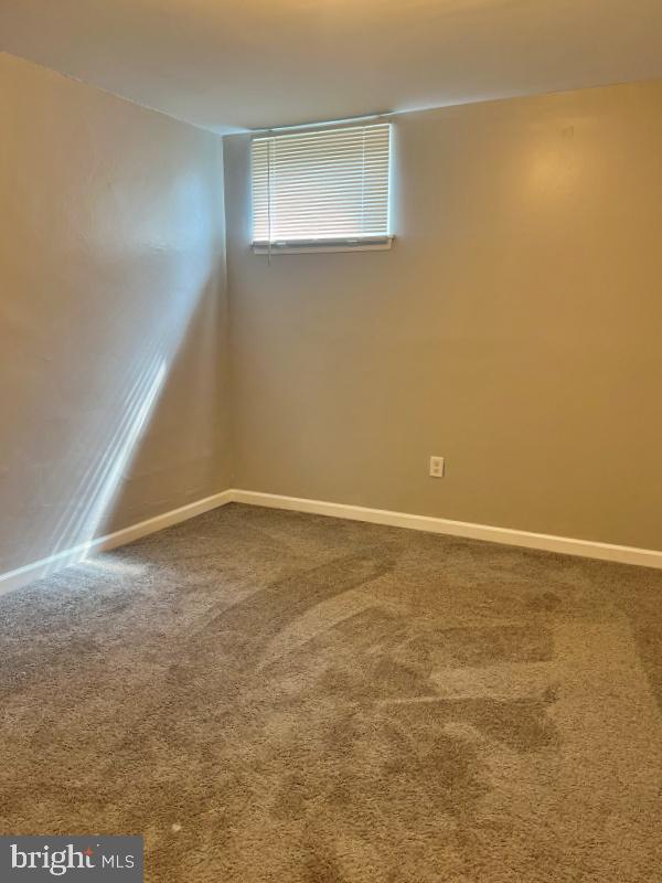 27 E Main St #d Property Photo 6
