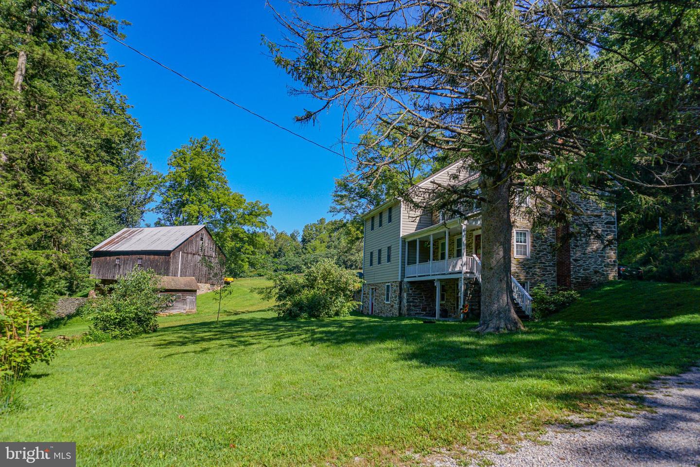 988 Kratz Rd Property Photo 1