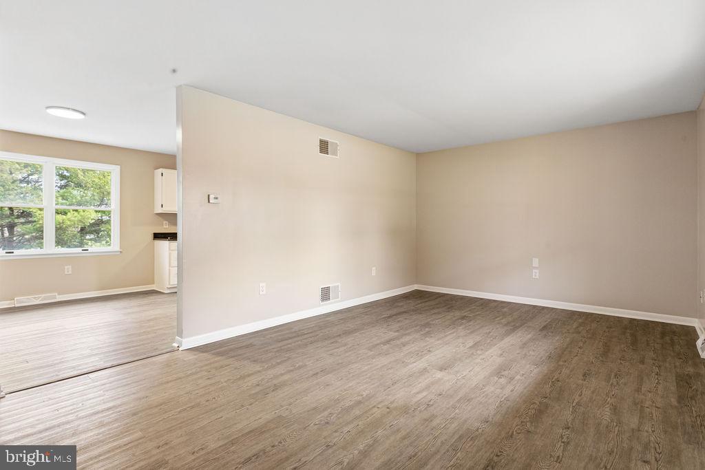 225 Bragg Cir Property Photo 5