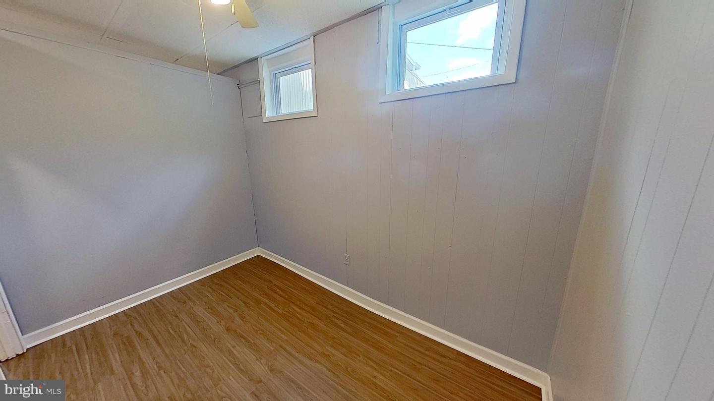 121 S Main St #a Property Photo 6