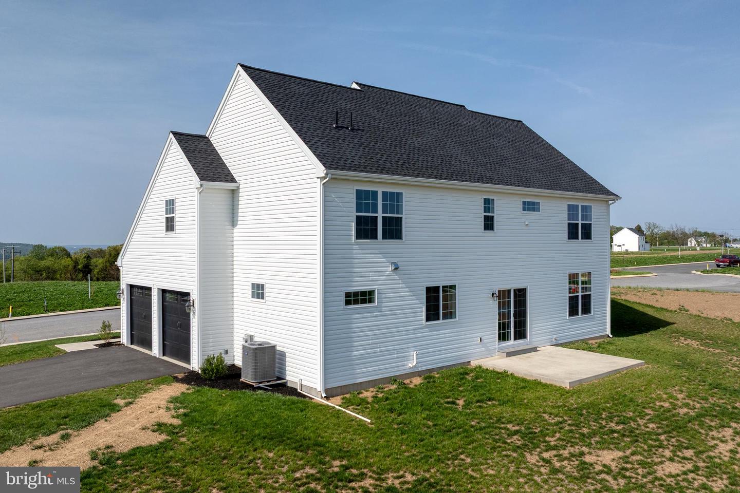 502 Winding Way #windsor Model Property Photo 4