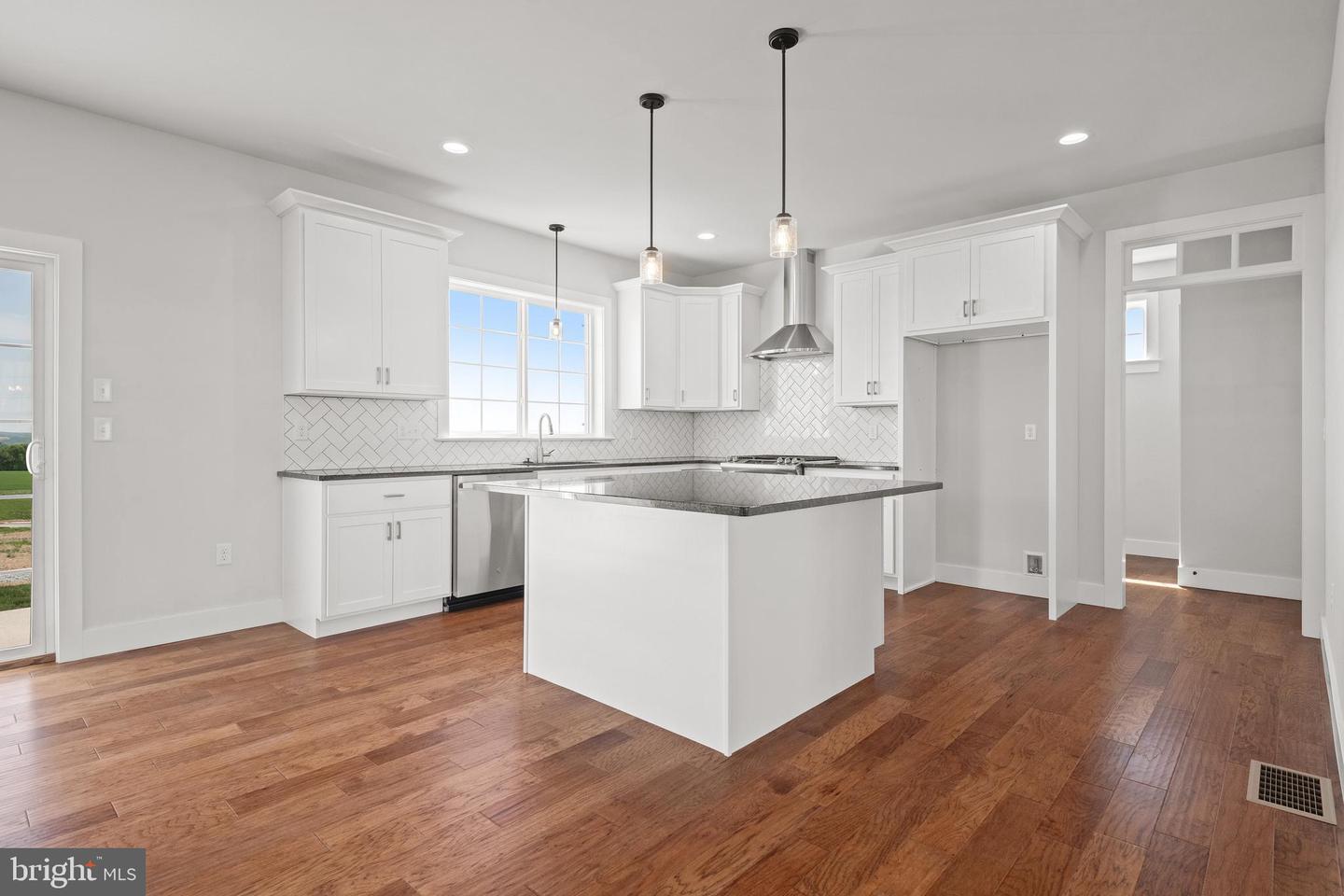 502 Winding Way #windsor Model Property Photo 13