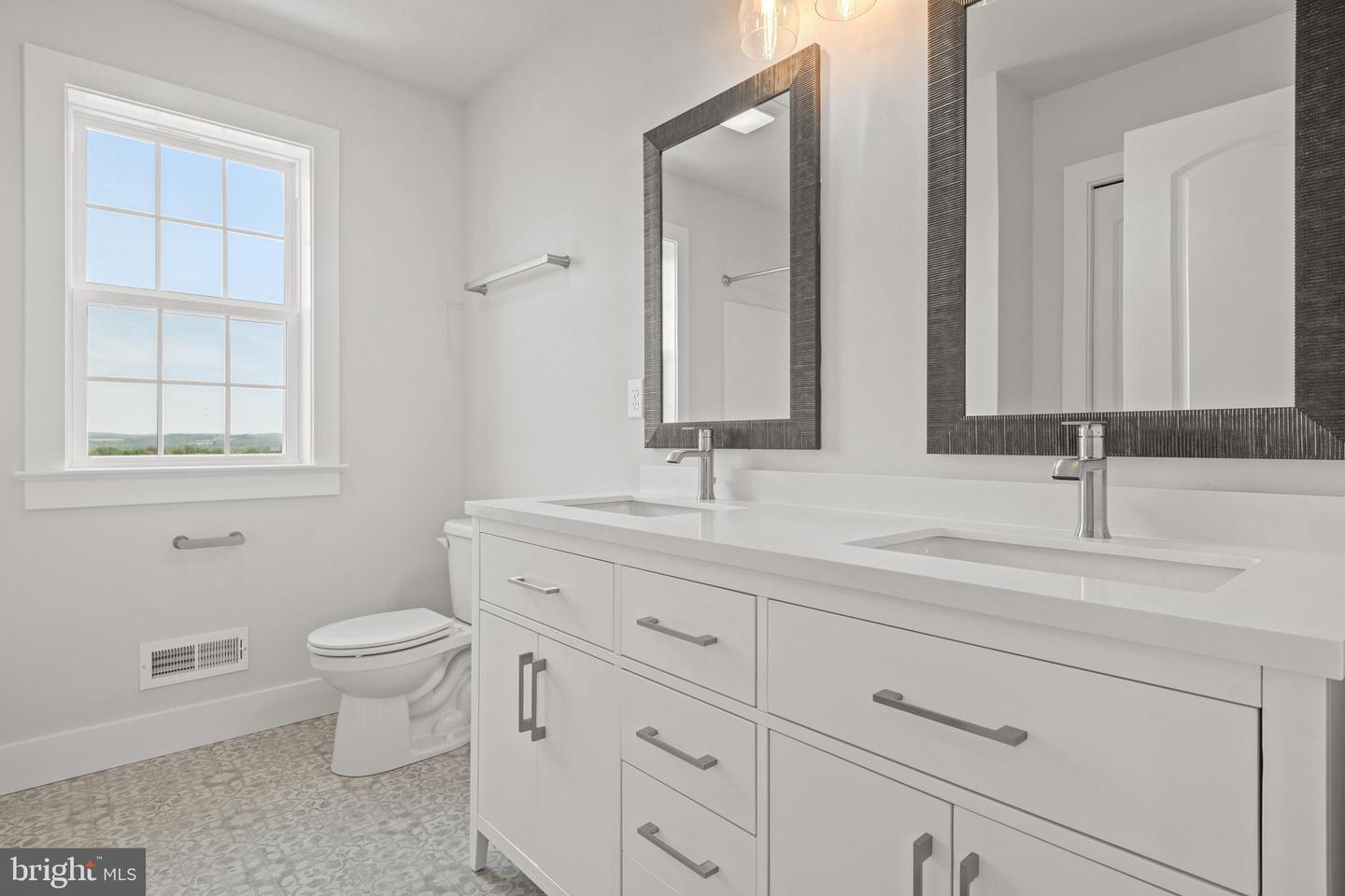 502 Winding Way #windsor Model Property Photo 38