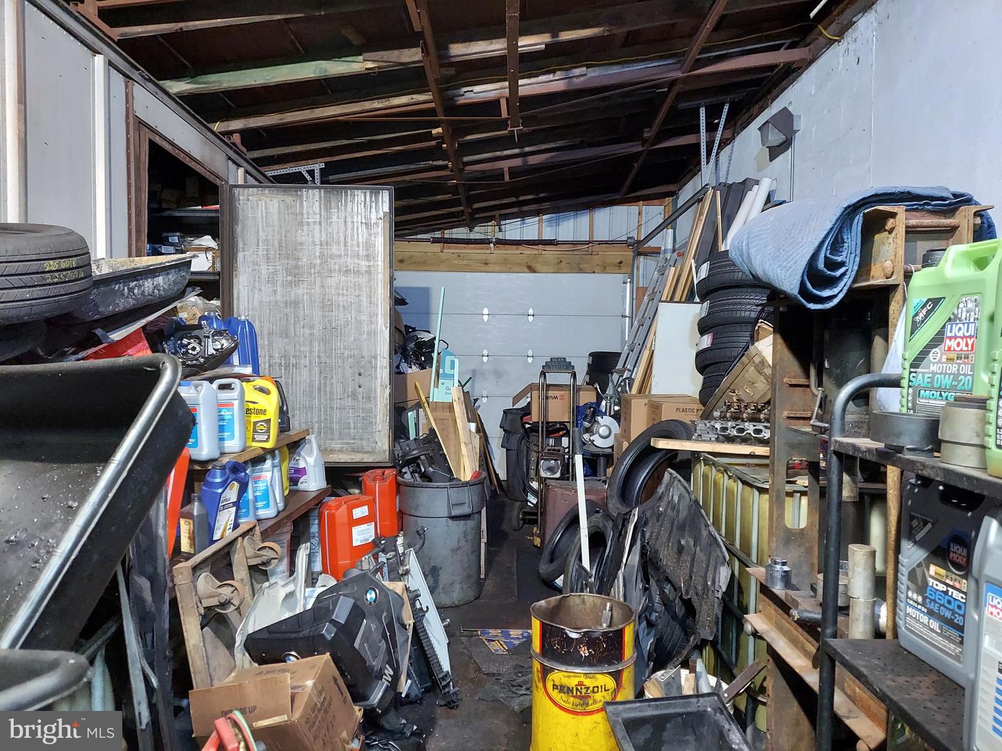 120 E Market Property Photo 20