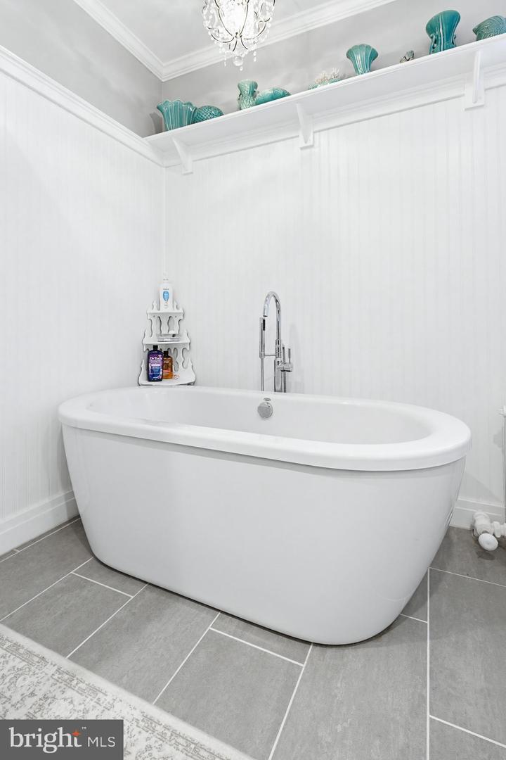223 Broadway Property Photo 35