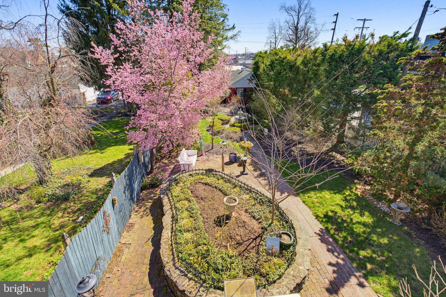 223 Broadway Property Photo 60