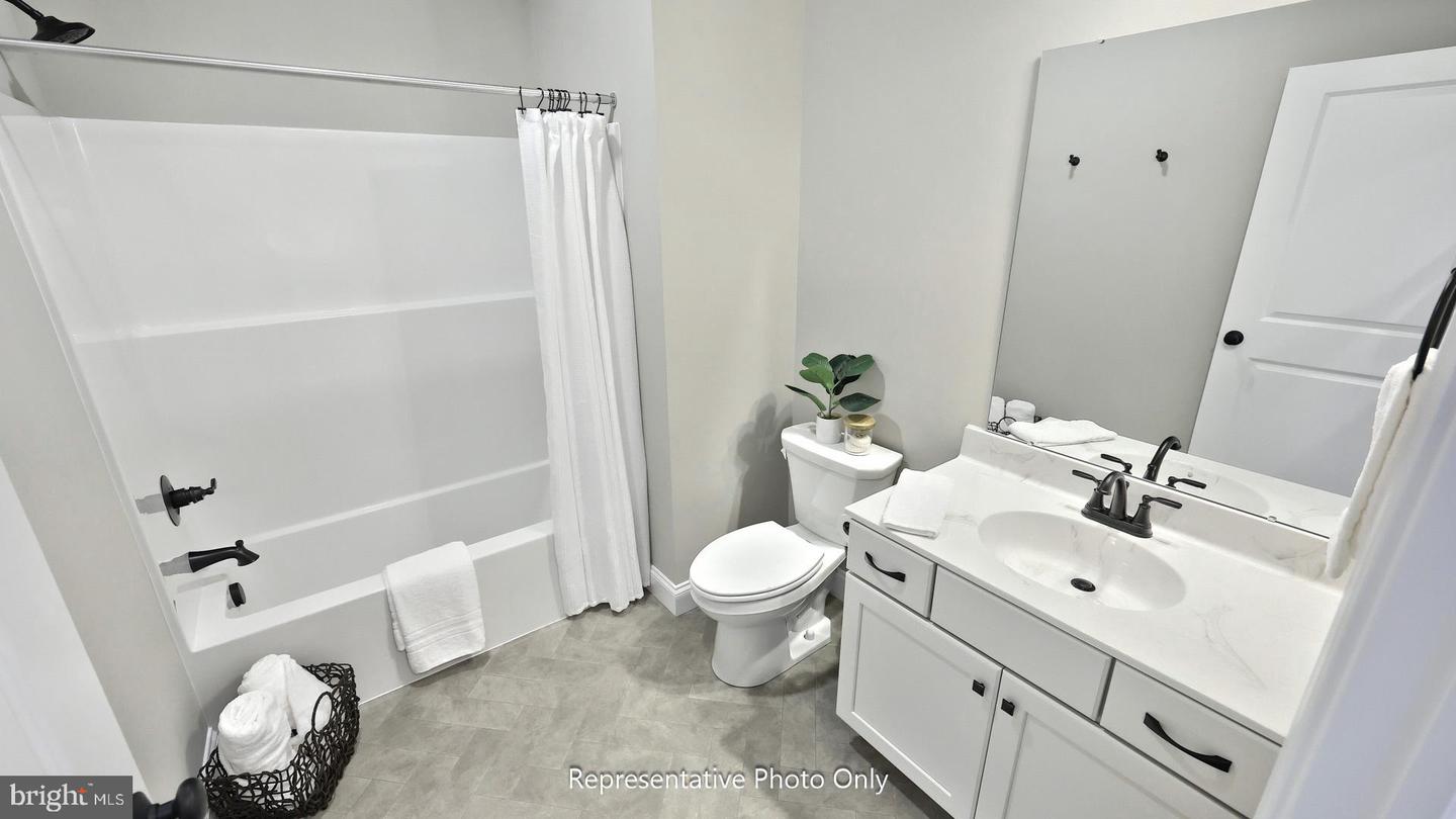 113 Washington Xing Property Photo 6
