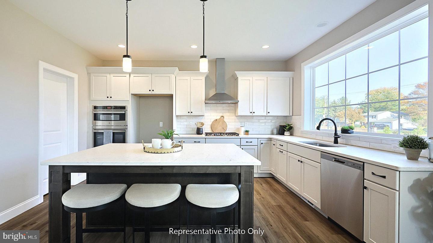 113 Washington Xing Property Photo 13