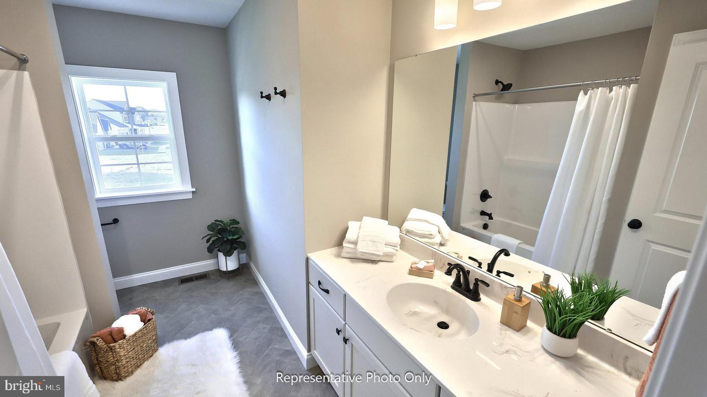 113 Washington Xing Property Photo 32