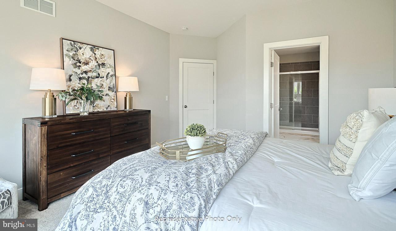 116 Washington Xing Property Photo 17