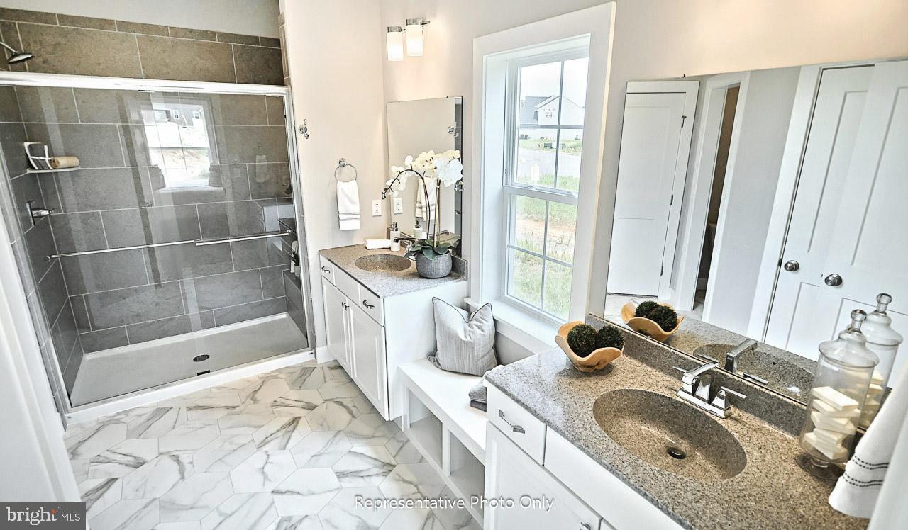 116 Washington Xing Property Photo 18