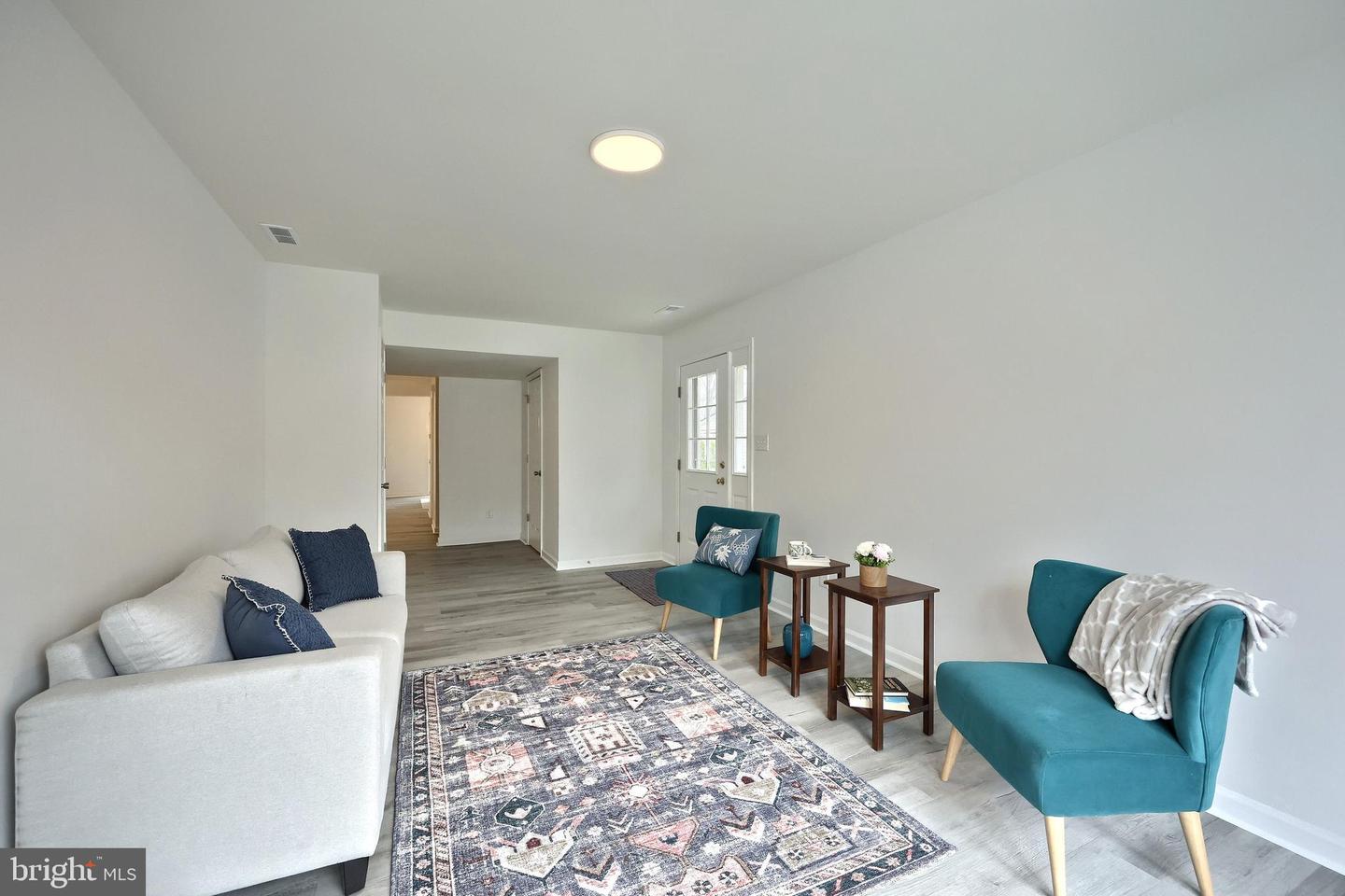 413 Springbrook Ct Property Photo 4
