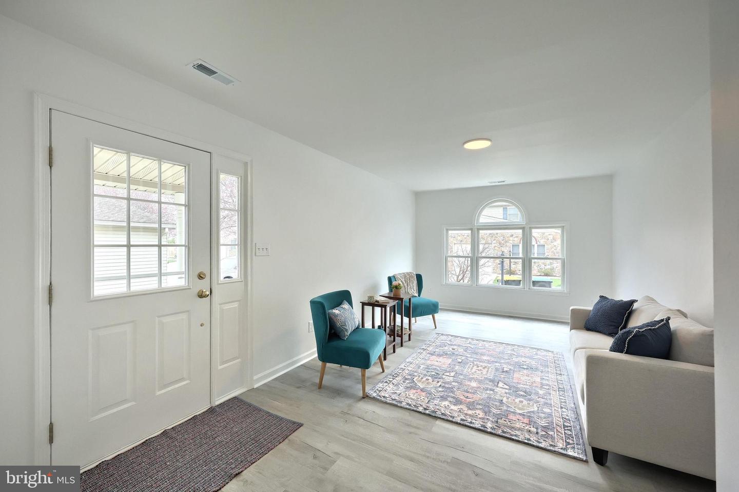 413 Springbrook Ct Property Photo 6