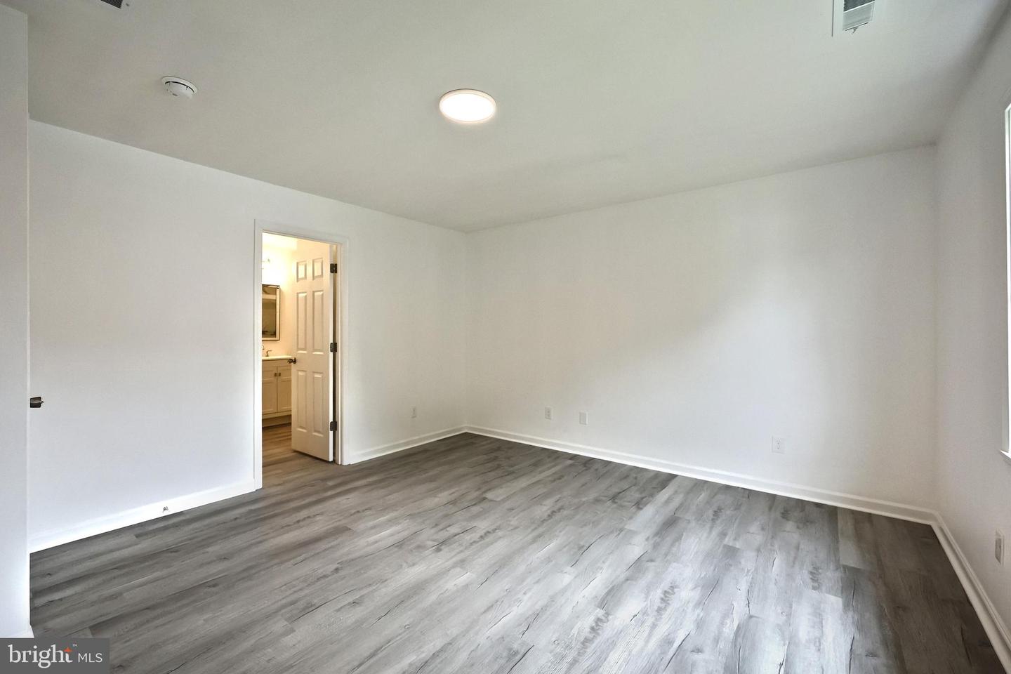 413 Springbrook Ct Property Photo 14