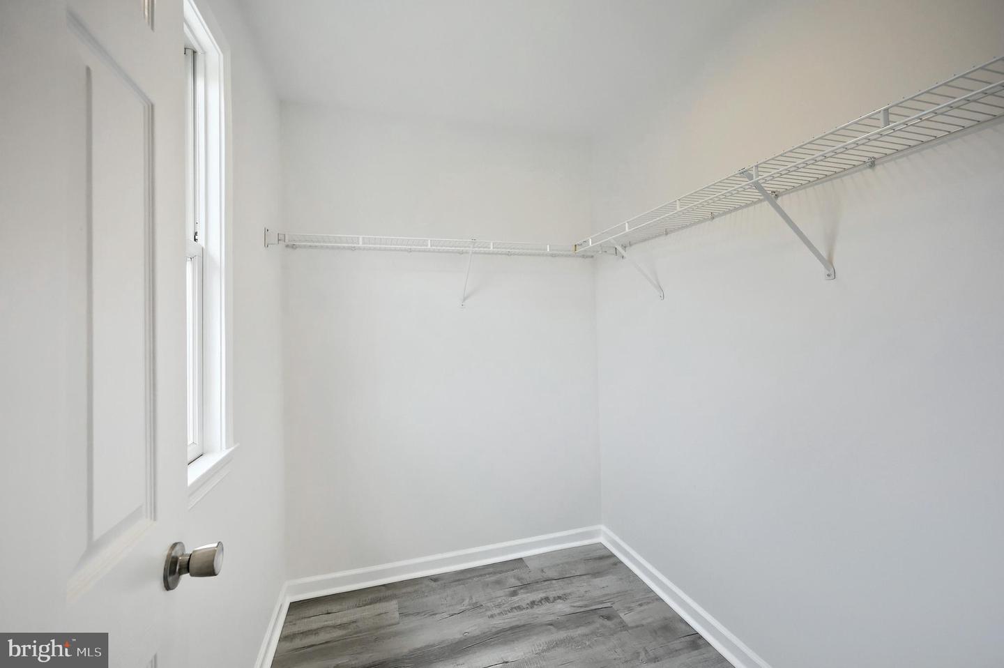 413 Springbrook Ct Property Photo 18