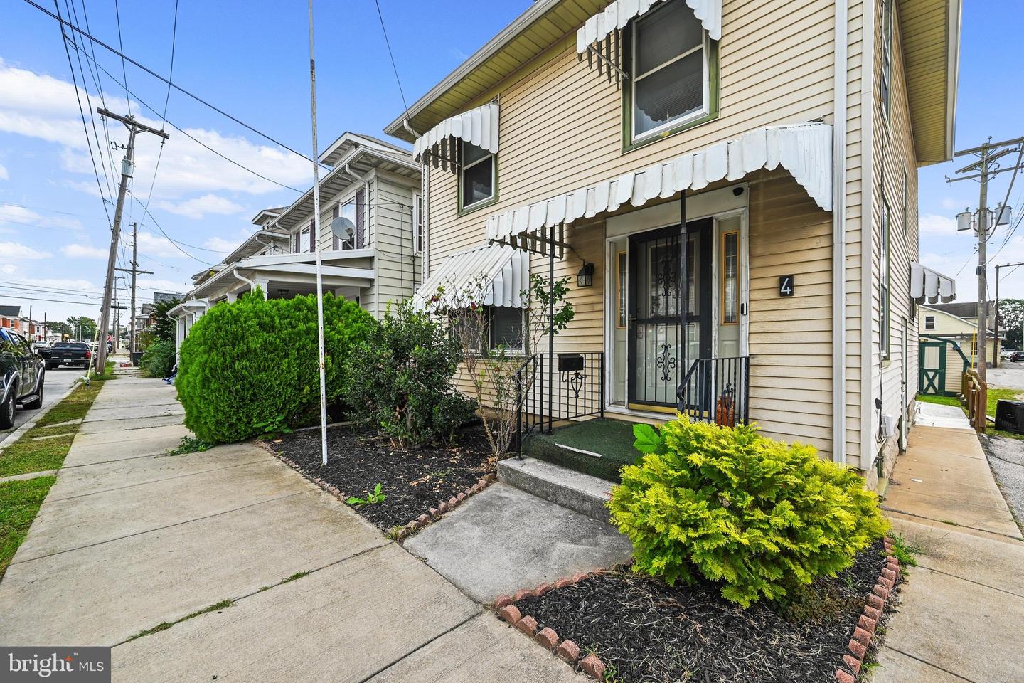 4 S Penn St Property Photo 1