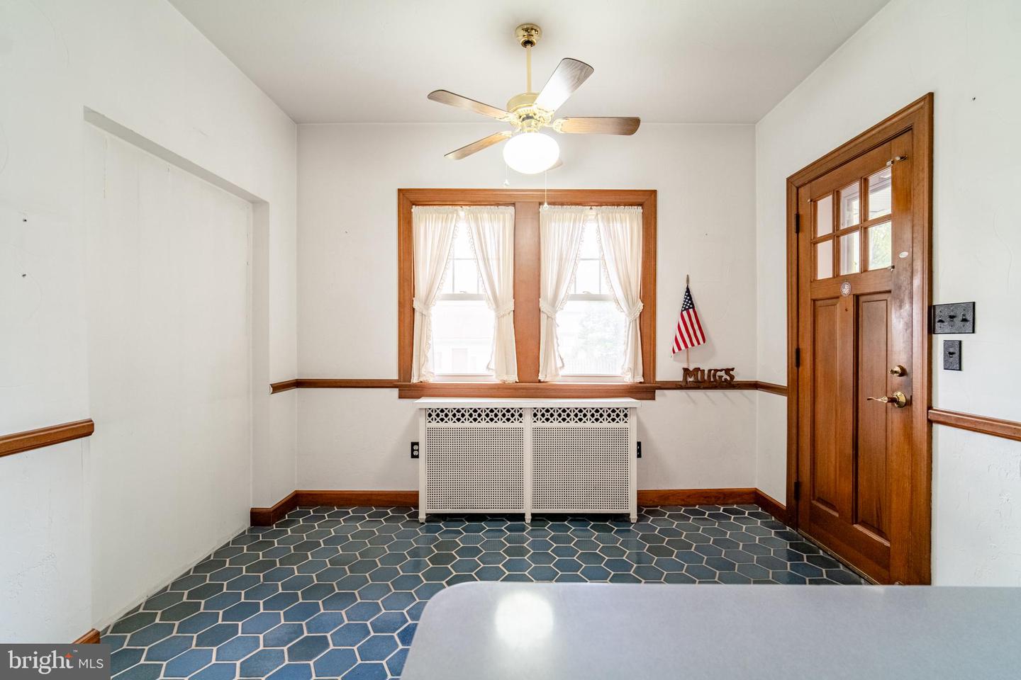 155 E Springettsbury Ave Property Photo 18