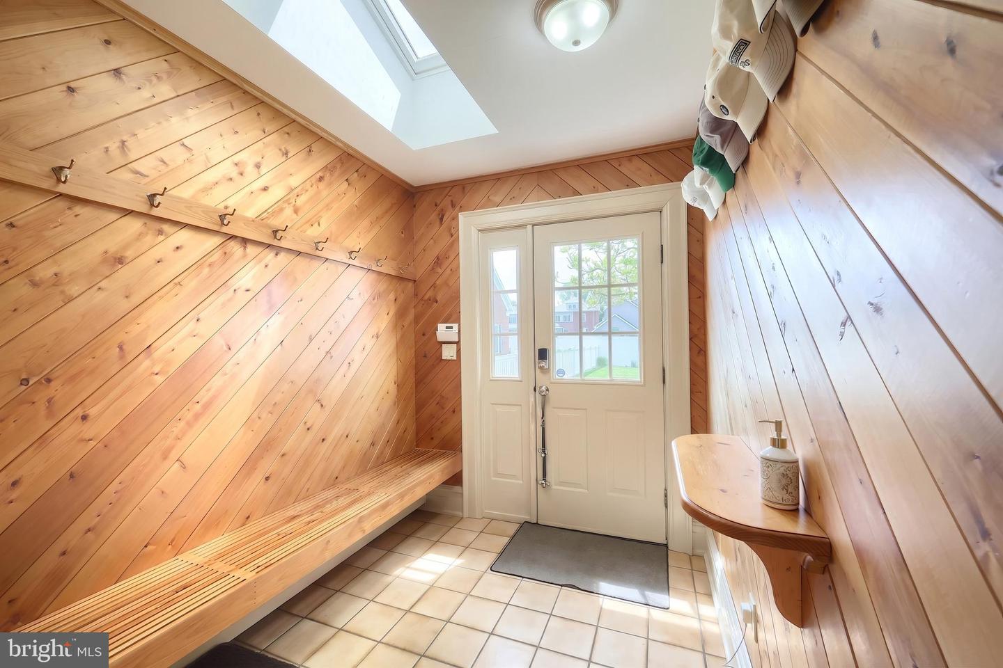 206 Eichelberger St Property Photo 26