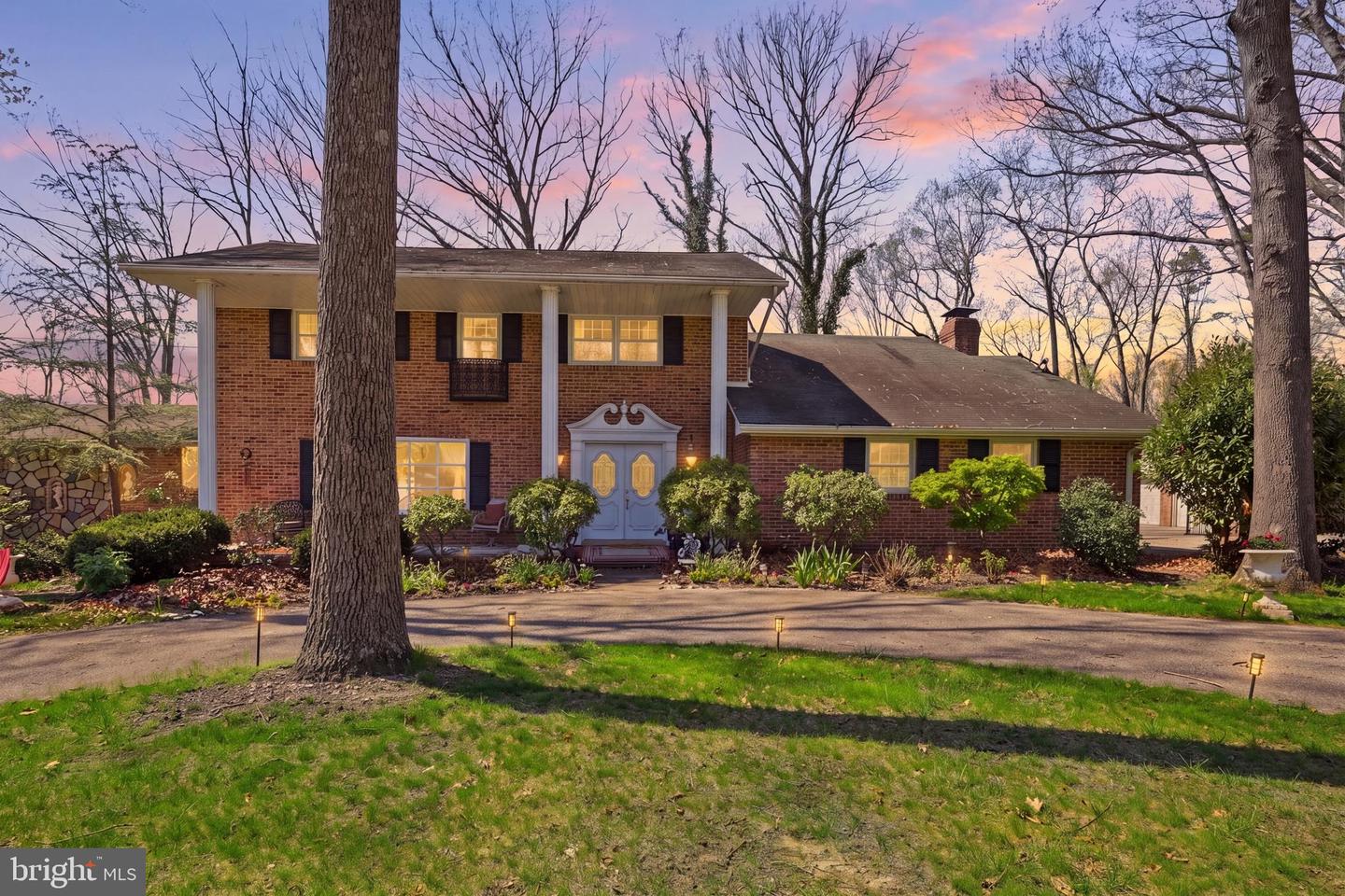 4041 Robinhood Property Photo 1