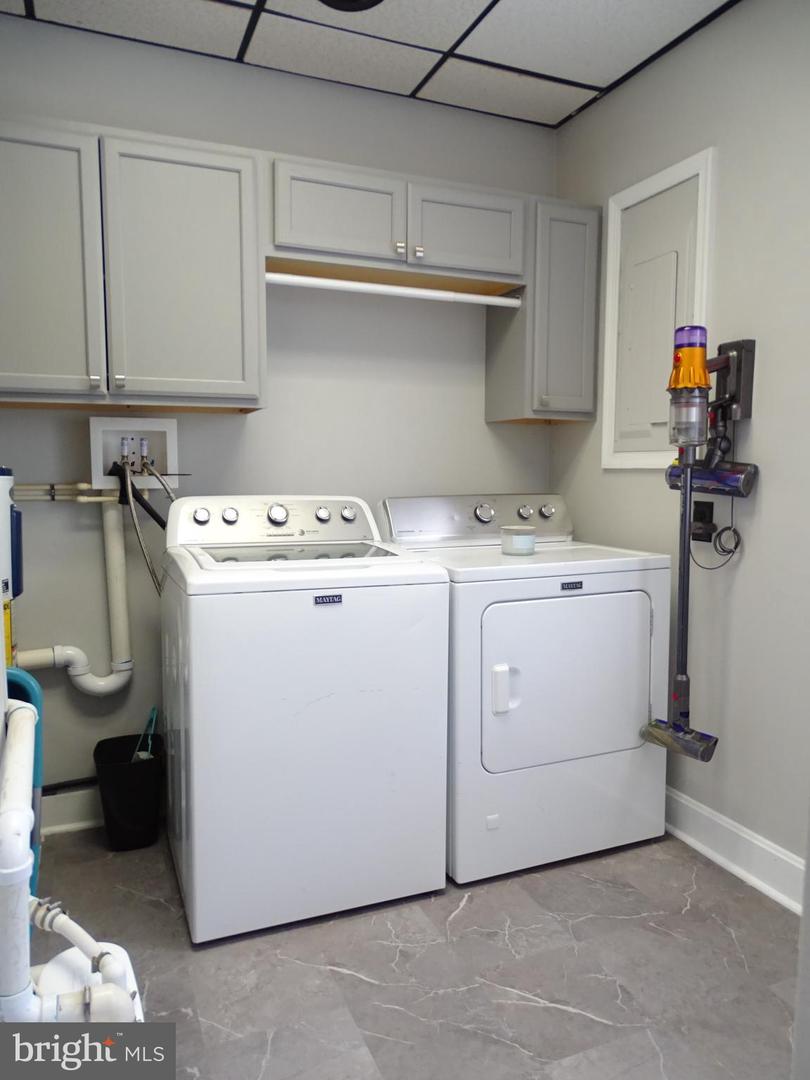 206 3rd St Property Photo 10