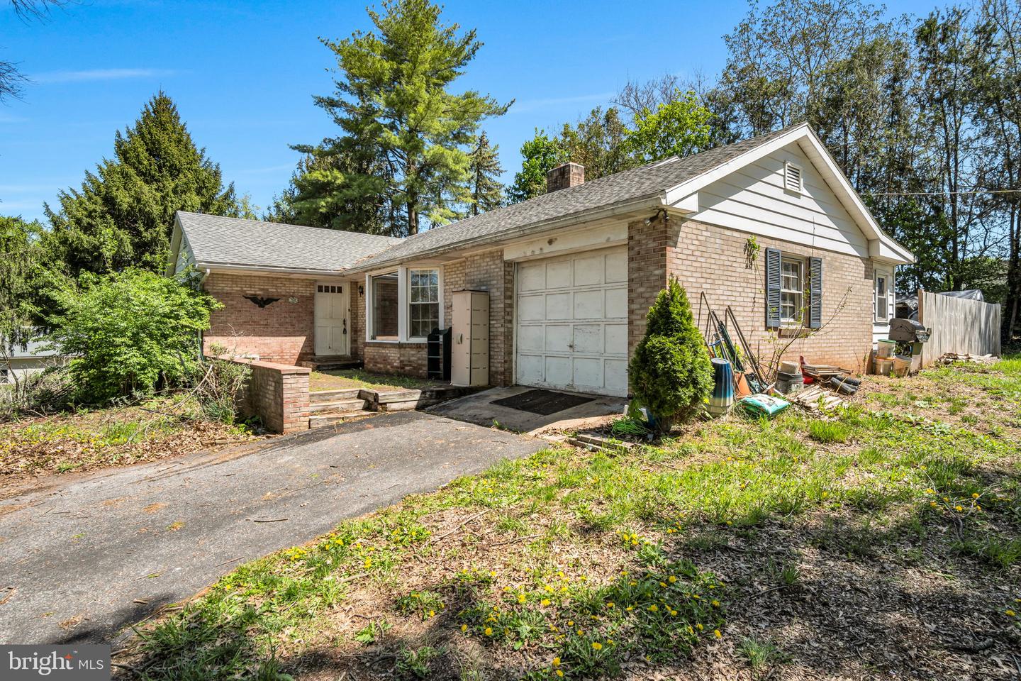 268 N Biesecker Rd Property Photo 4
