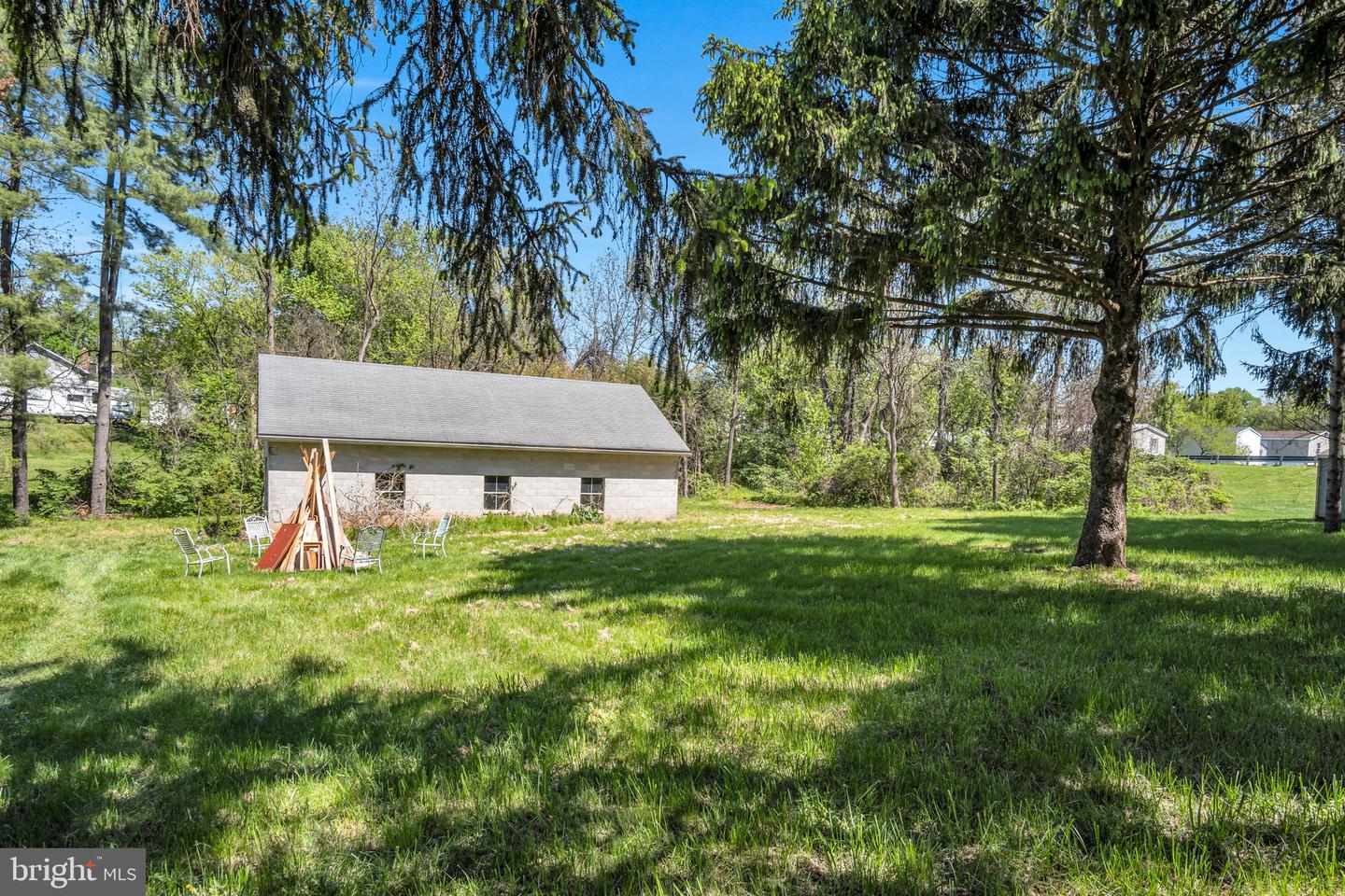 268 N Biesecker Rd Property Photo 24