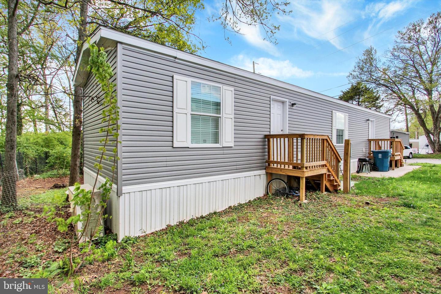 12 Mobile Dr Property Photo 14