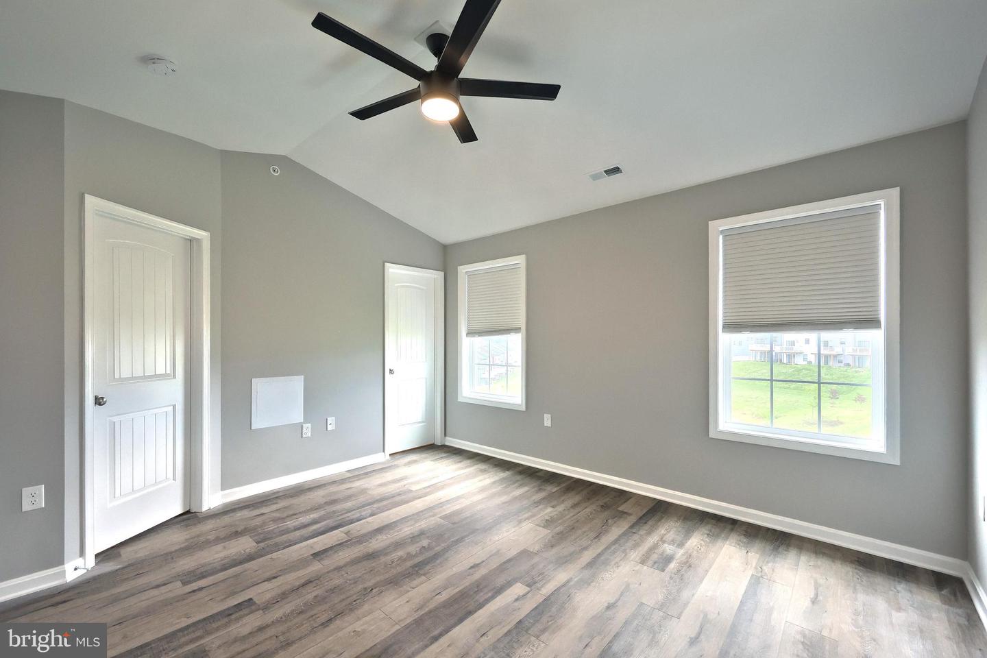242 Hudson Blvd Property Photo 10