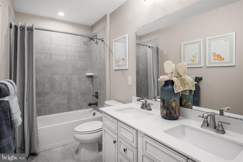 377 Kelso Dr Property Photo 21