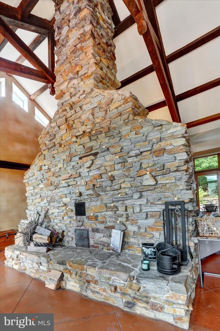 8272 Woodbine Rd Property Photo 13