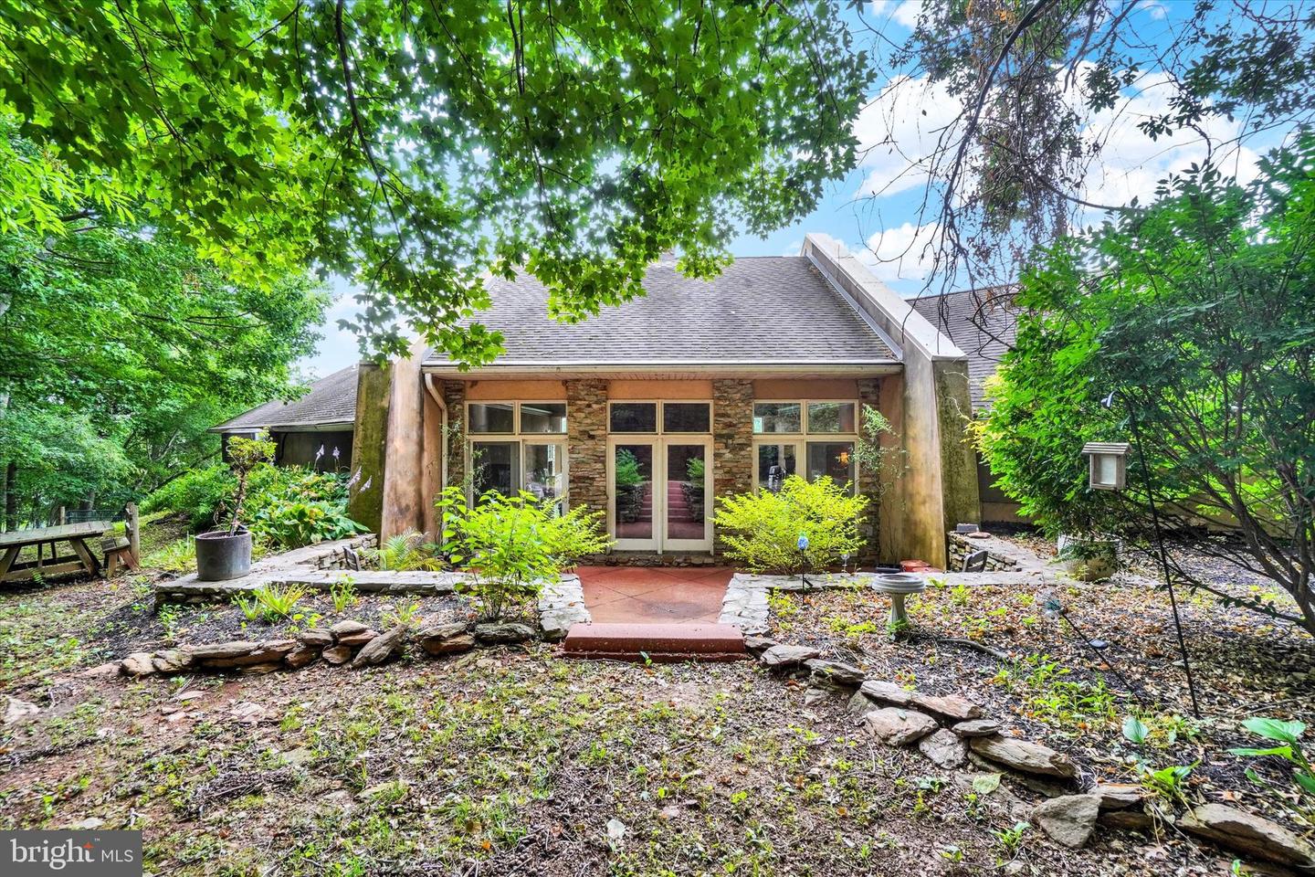 8272 Woodbine Rd Property Photo 18