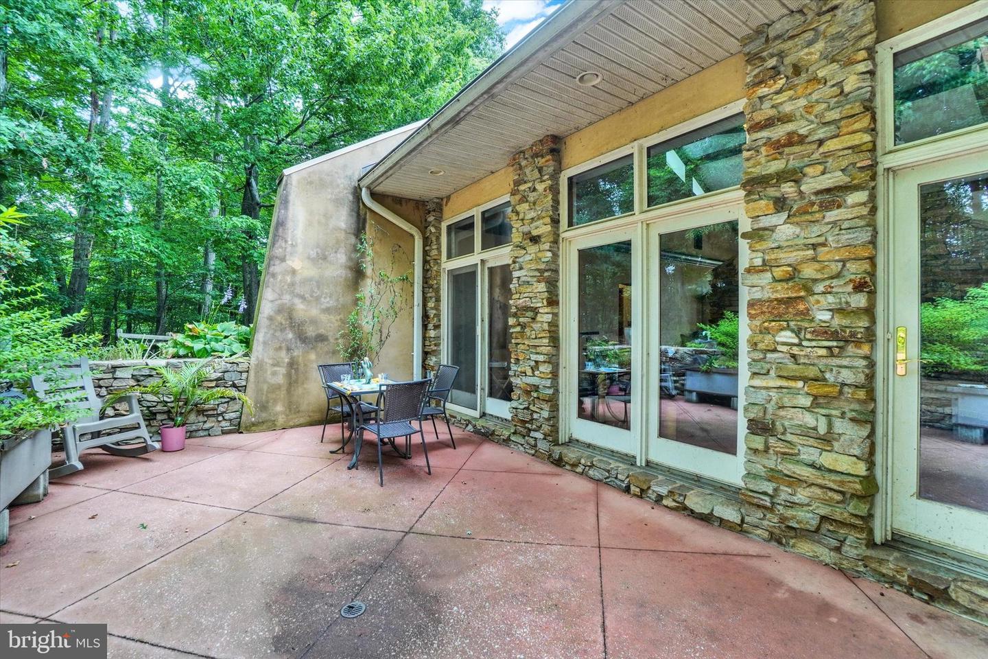 8272 Woodbine Rd Property Photo 19