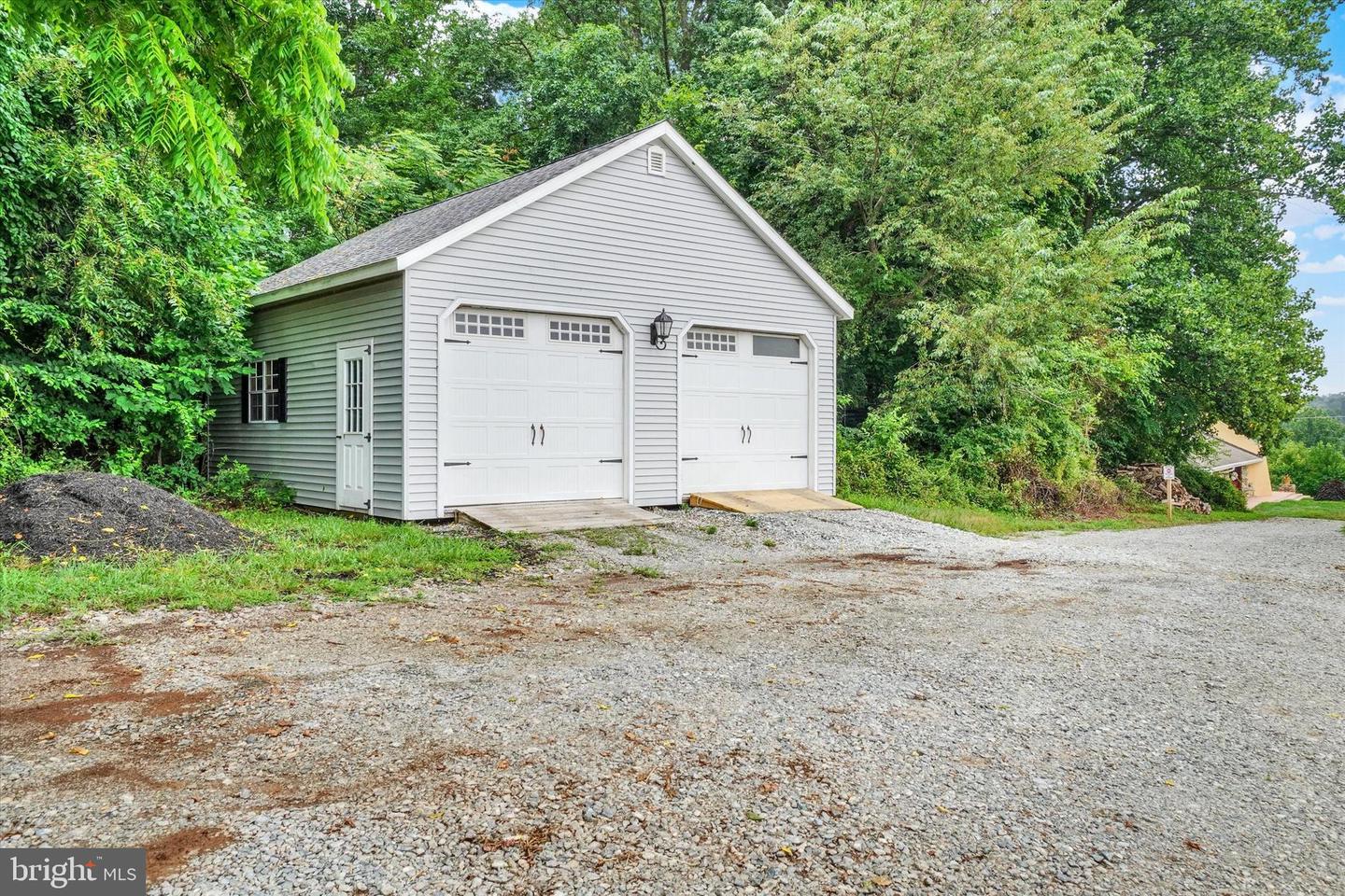 8272 Woodbine Rd Property Photo 36