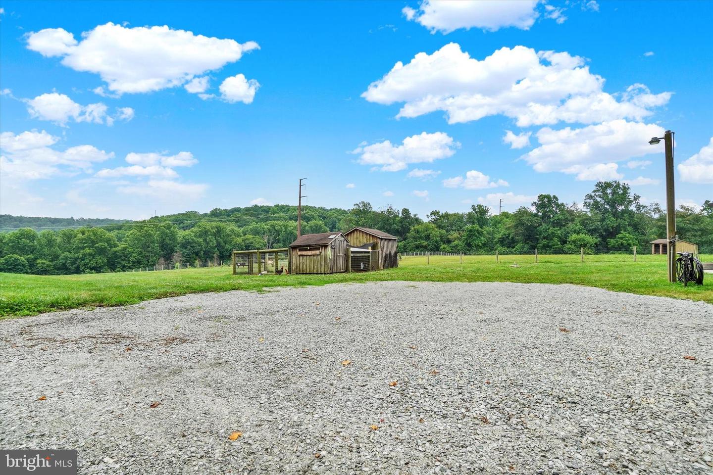 8272 Woodbine Rd Property Photo 37