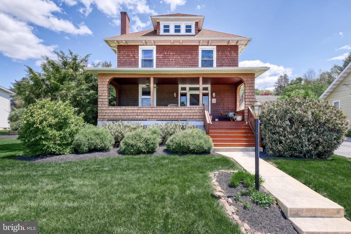 19 S Constitution Ave Property Photo 1