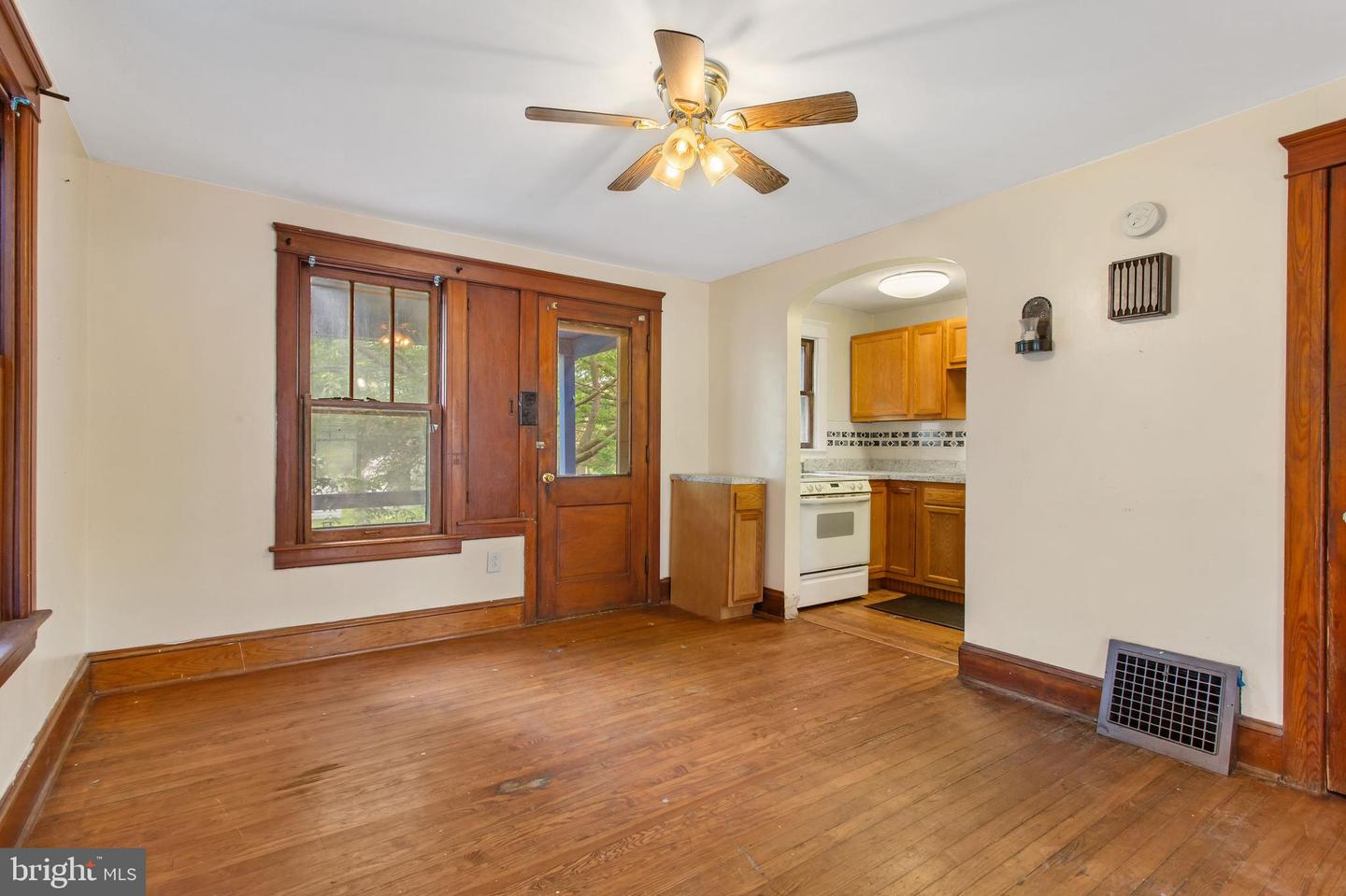 772 Baltimore St Property Photo 7