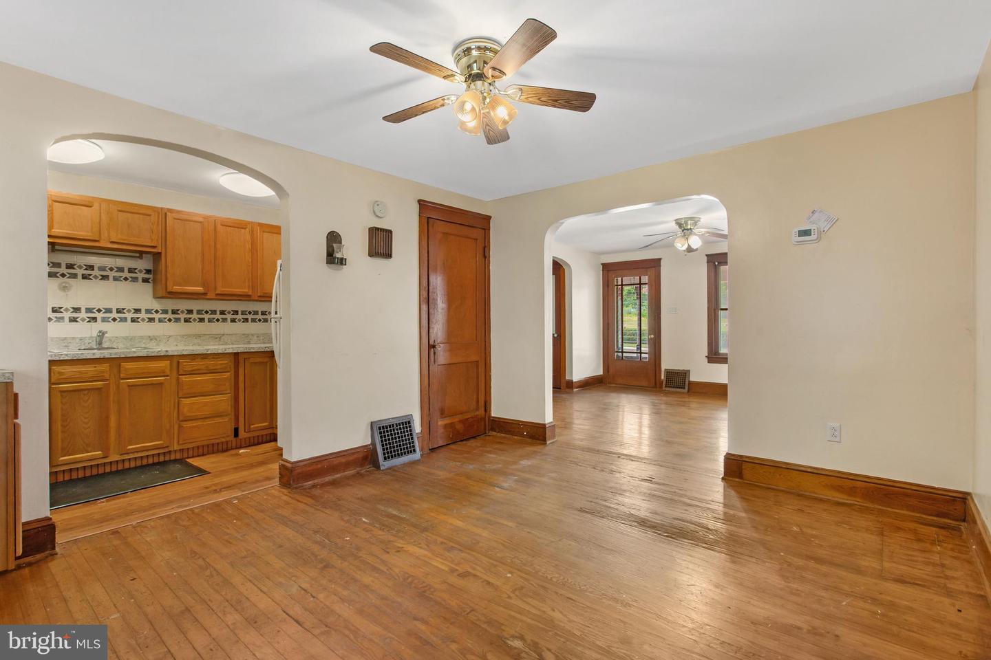 772 Baltimore St Property Photo 8