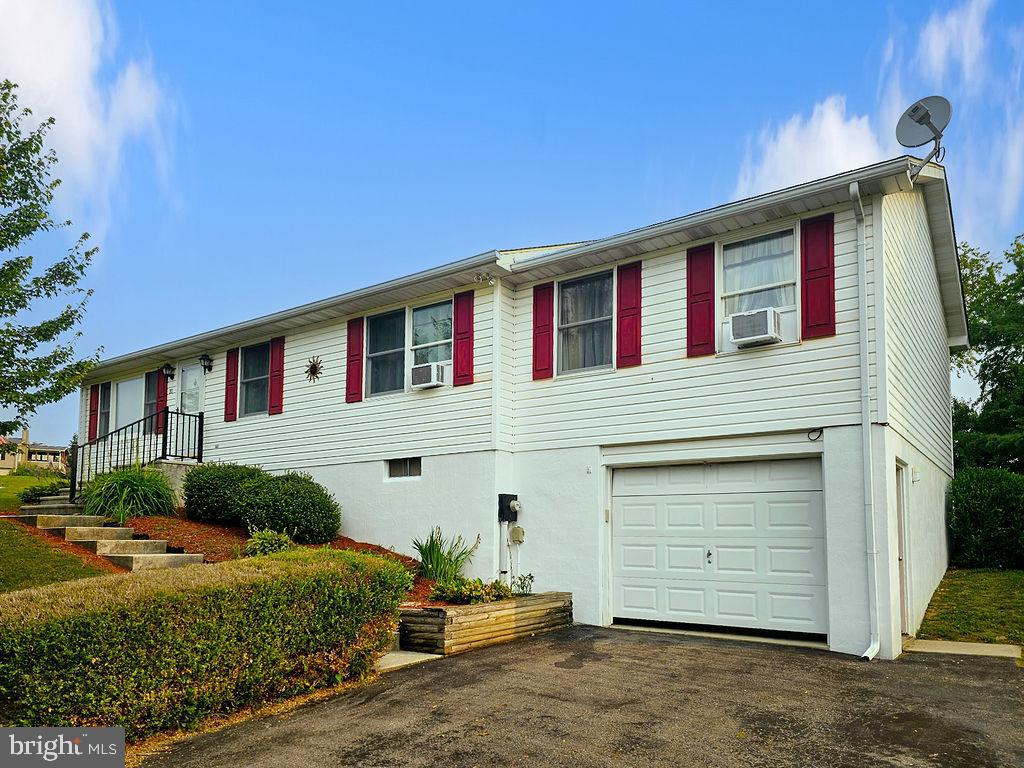 20 Rickey Dr Property Photo 1
