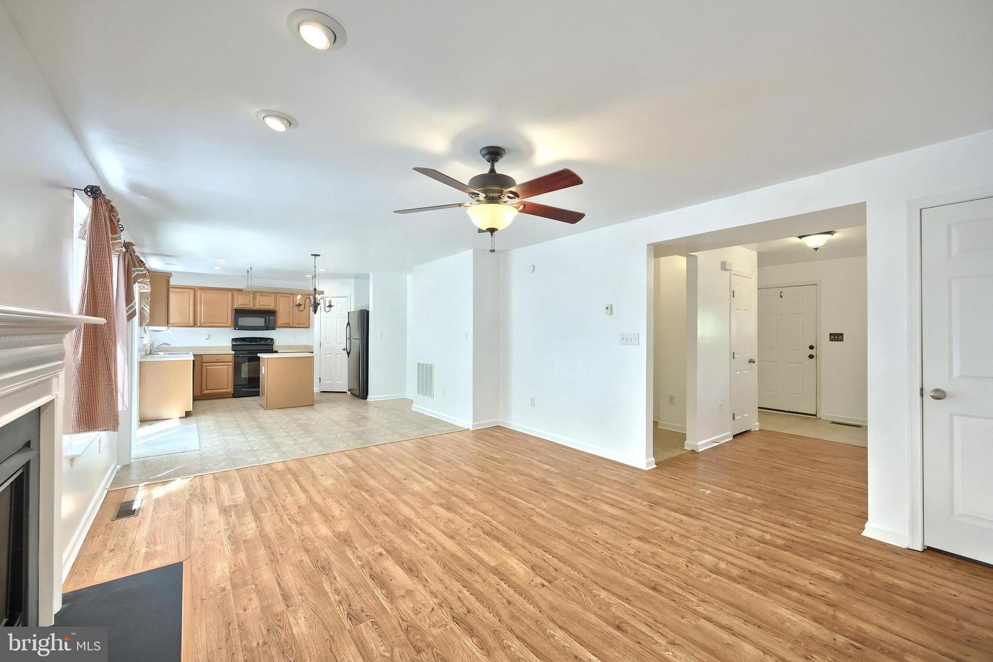 425 Lakeview Dr Property Photo 23