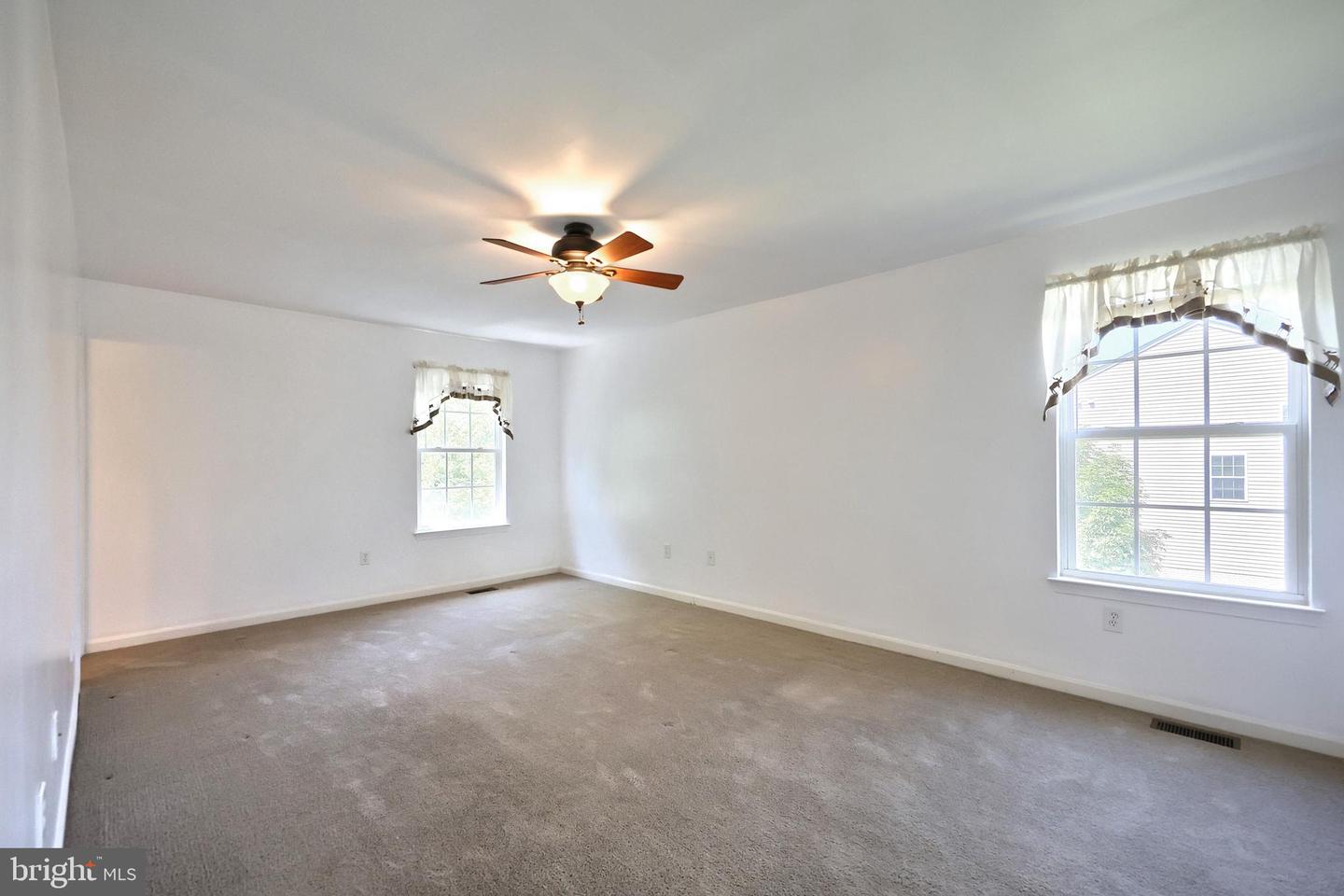 425 Lakeview Dr Property Photo 38