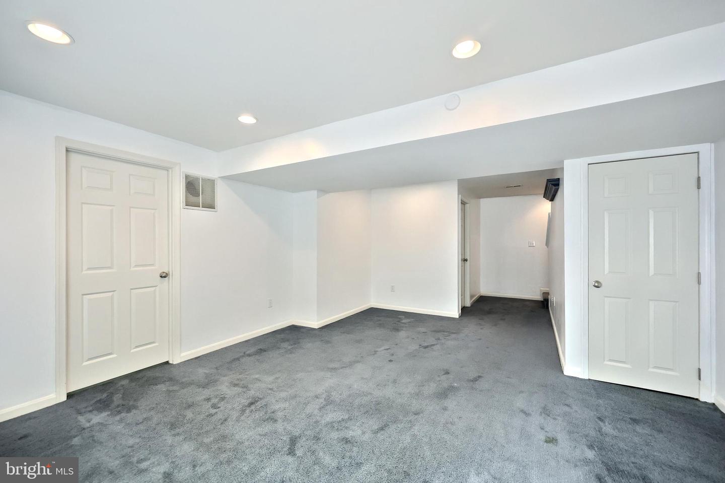 425 Lakeview Dr Property Photo 45