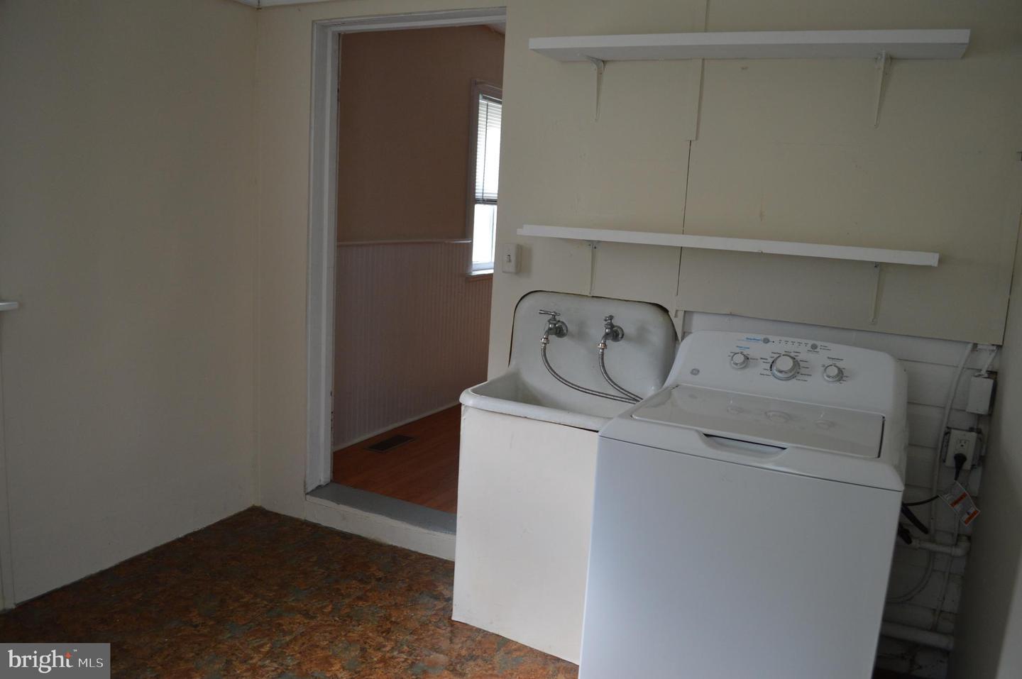 229 Locust St Property Photo 32