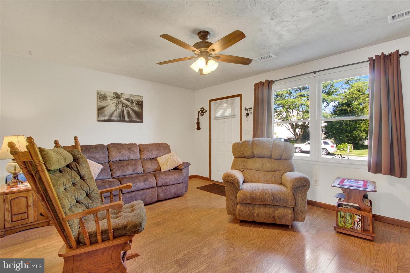 103 Edward St Property Photo 3