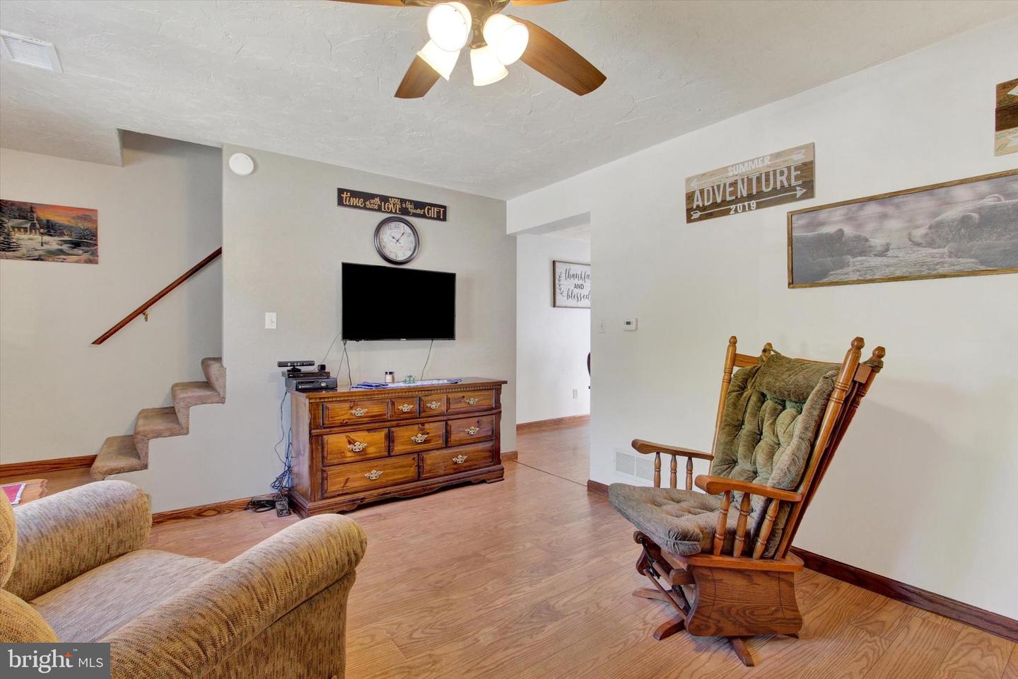 103 Edward St Property Photo 5
